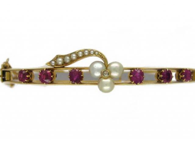 15ct Gold, Ruby & Pearl Bangle