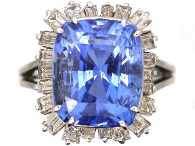 18ct White Gold Ballerina Ring set with a Large Unheated Ceylon Sapphire & Baguette Diamonds